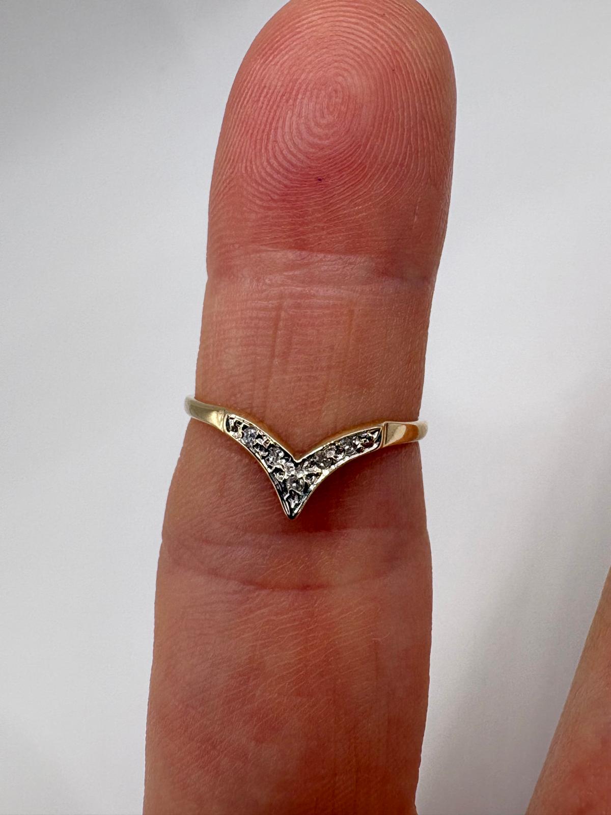 9ct gold diamond wishbone ring