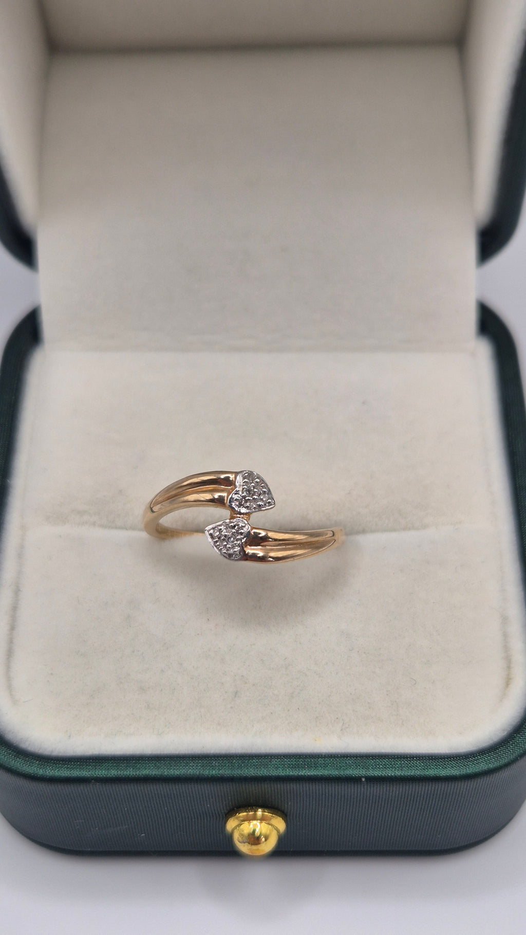 9ct gold heart diamond ring